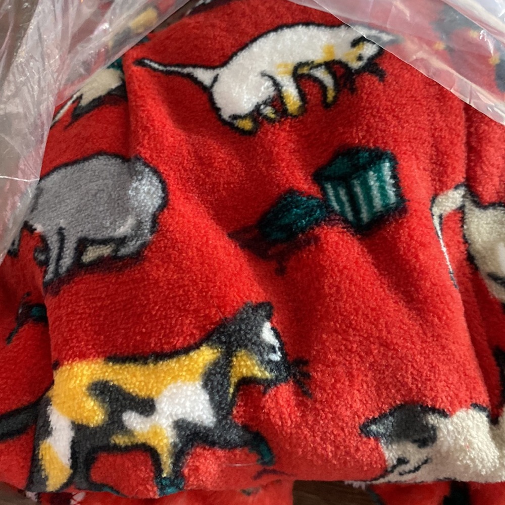 VB Holiday Cats Fleece Robe NWT - Picture 5 of 6
